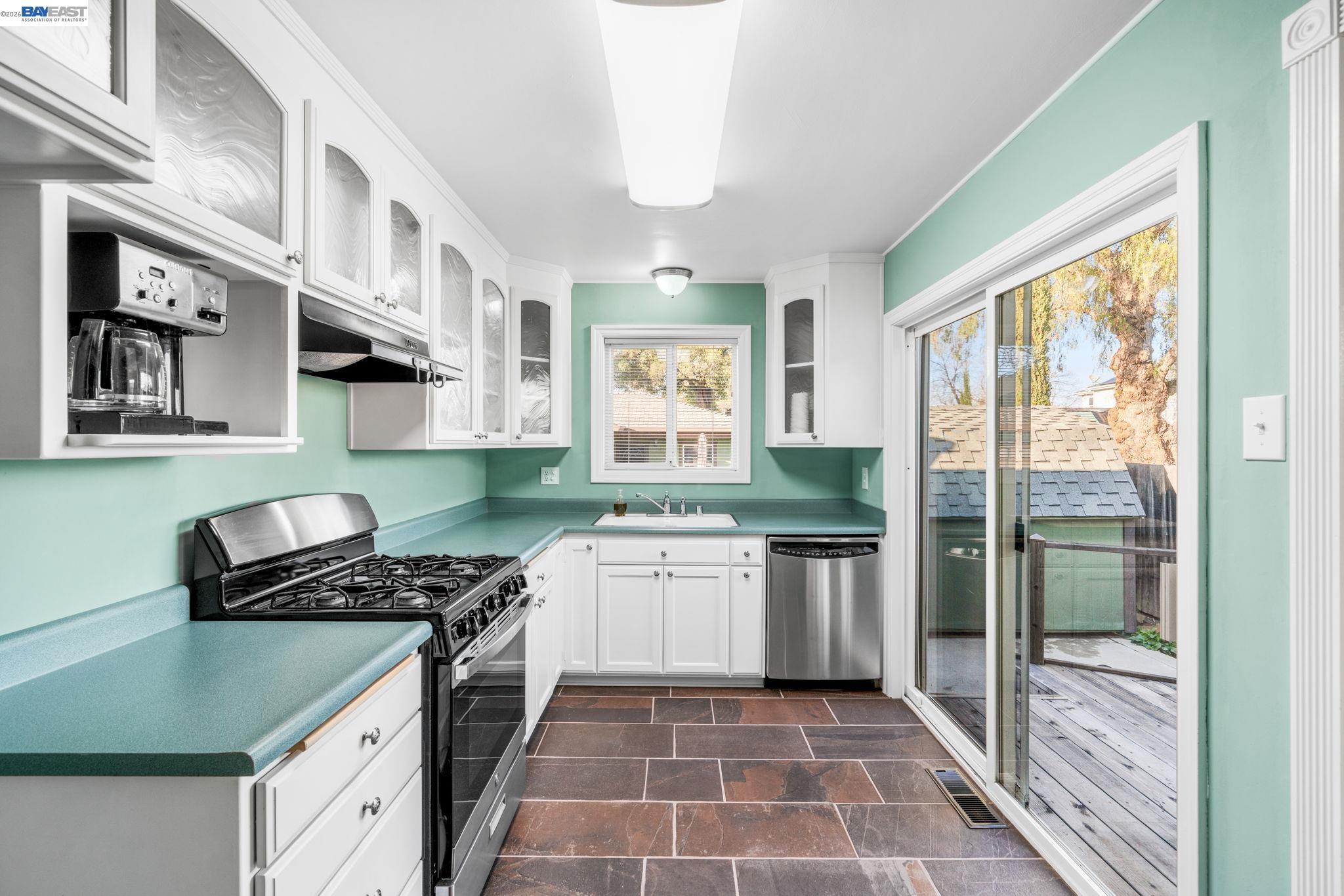 2342 Palm Avenue Livermore, CA 94550 - Photo 7 of 20