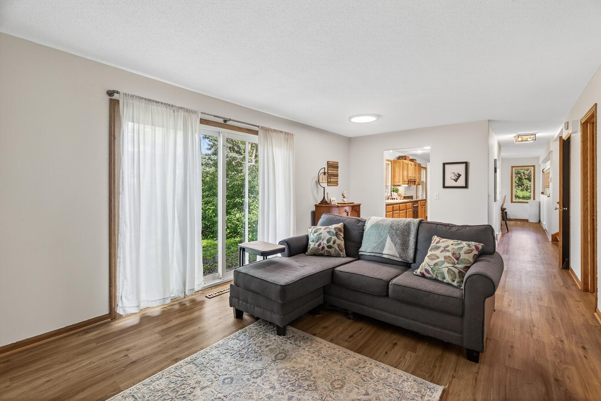 110102 Arboretum Way Chaska, MN 55318 - Photo 11 of 33