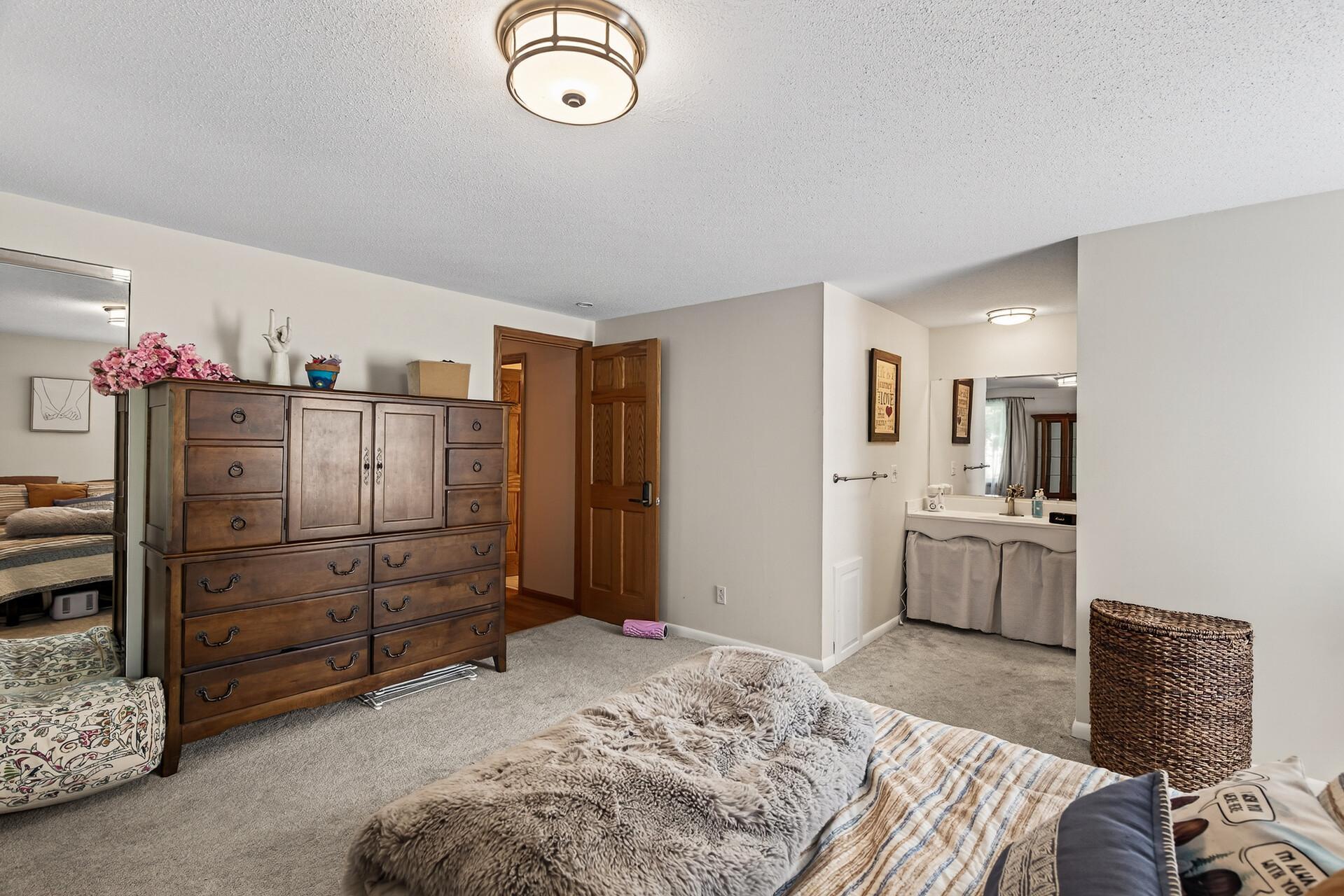 110102 Arboretum Way Chaska, MN 55318 - Photo 18 of 33