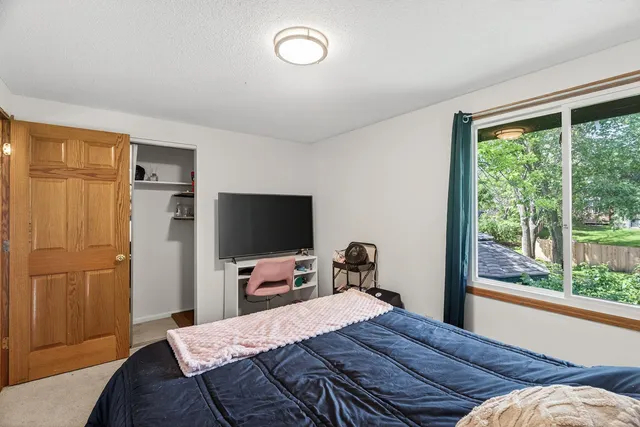 $399,900 | 110102 Arboretum Way, Chaska, MN 55318