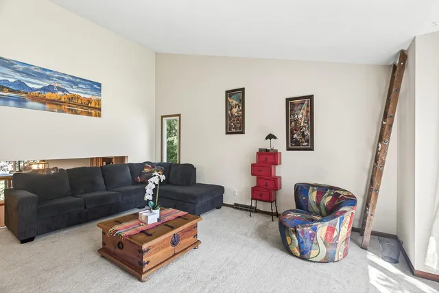 $399,900 | 110102 Arboretum Way, Chaska, MN 55318