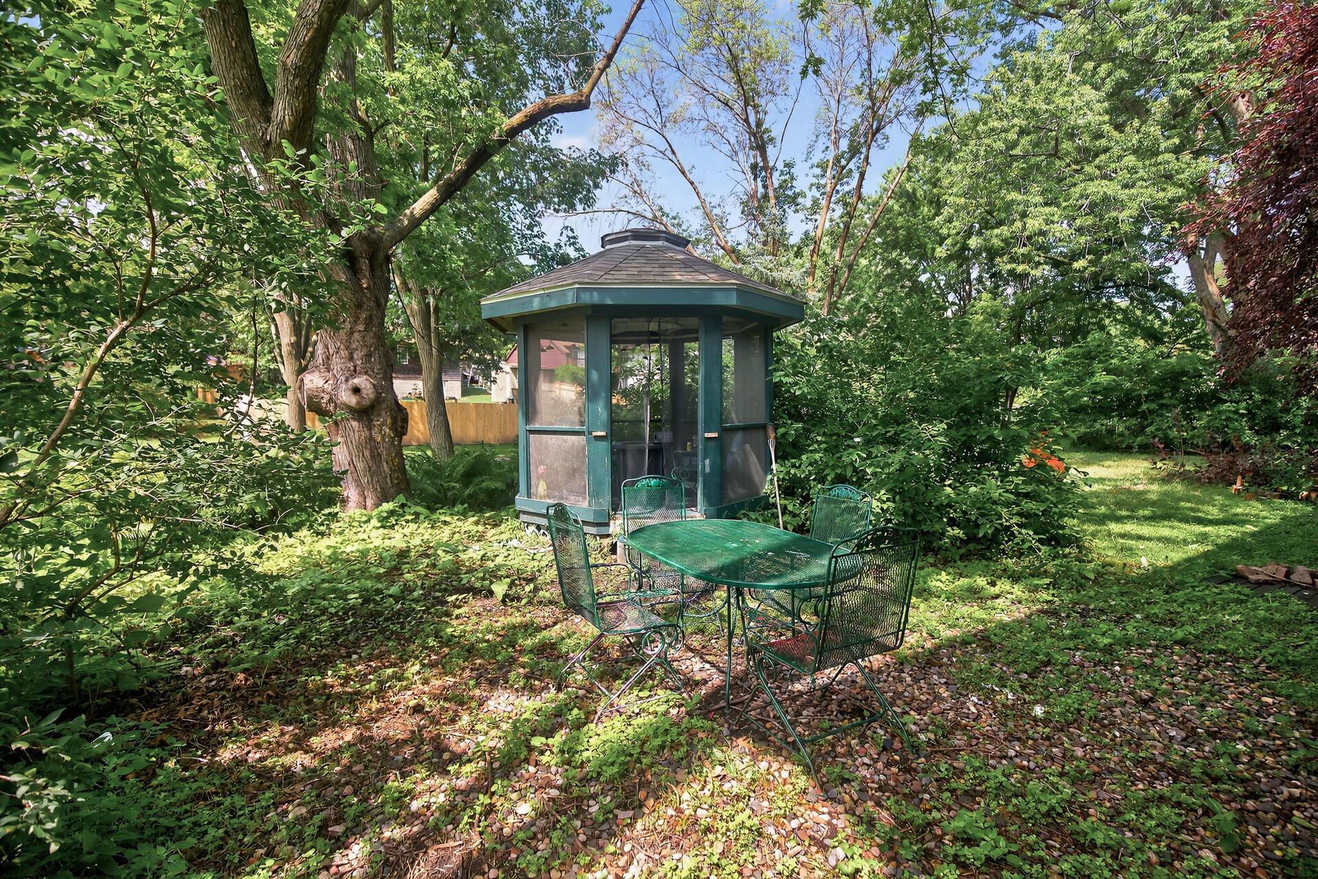 110102 Arboretum Way Chaska, MN 55318 - Photo 31 of 33