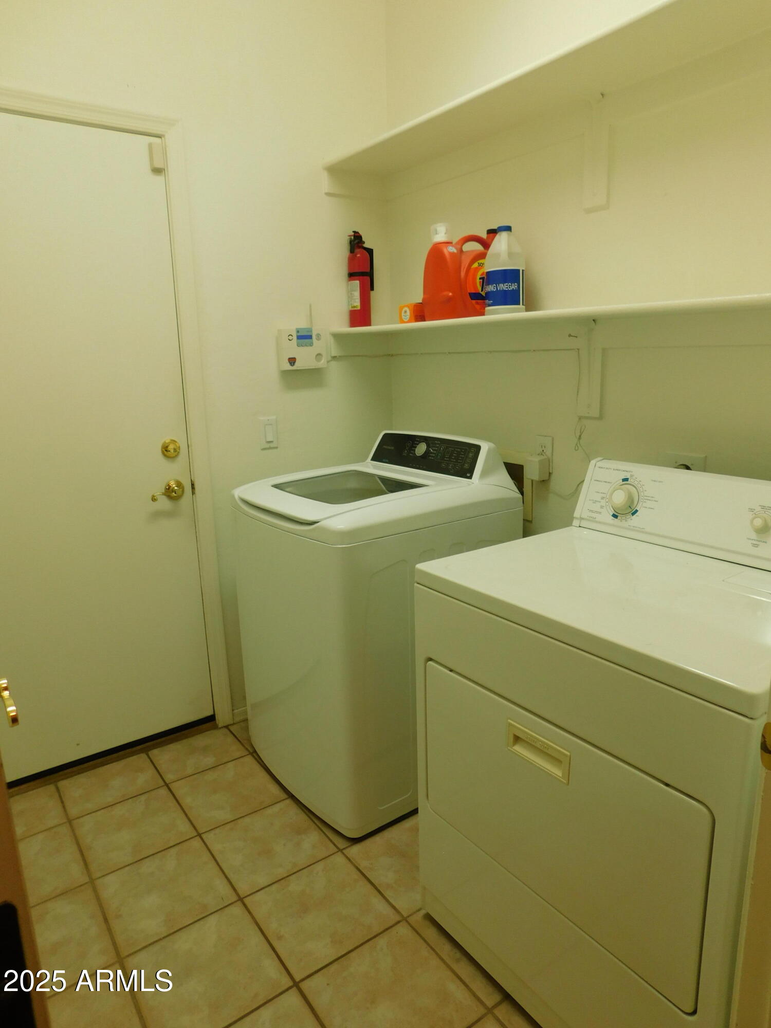 2656 East Sherri Drive Gilbert, AZ 85296 - Photo 20 of 24 Laundry Room