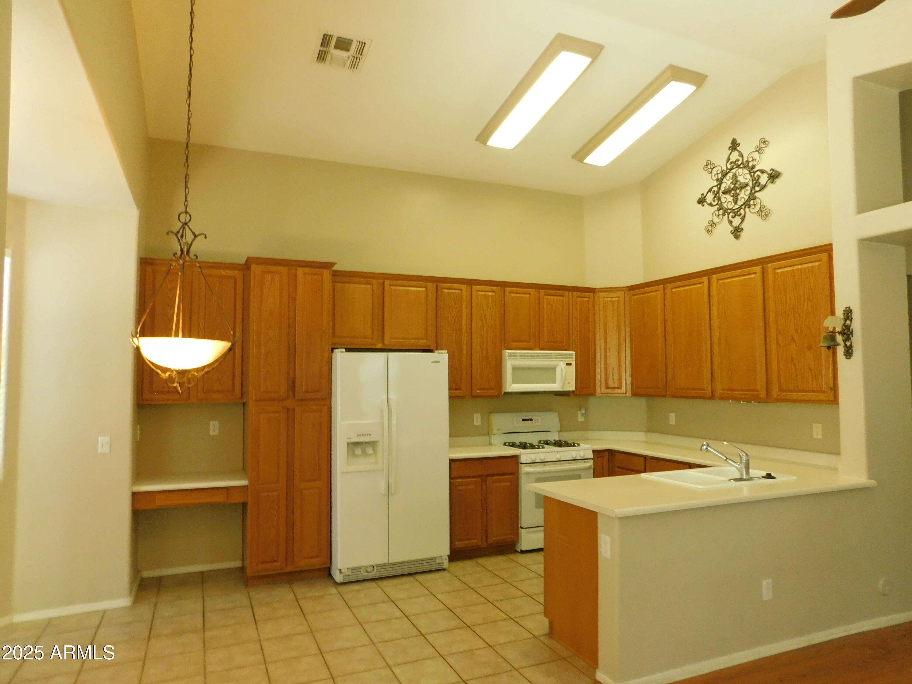 2656 East Sherri Drive Gilbert, AZ 85296 - Photo 5 of 24 Kitchen