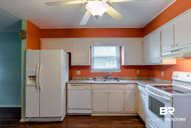 305 East Verbena Avenue Foley, AL 36535 - Photo 9 of 18 305 E Verbena Foley