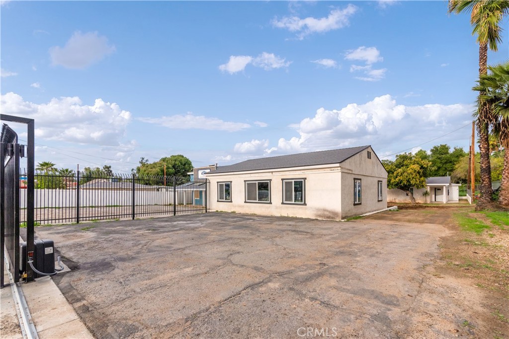 19620 Temescal Canyon Road Corona, CA 92881 - Photo 2 of 20 Parking for store front/Building