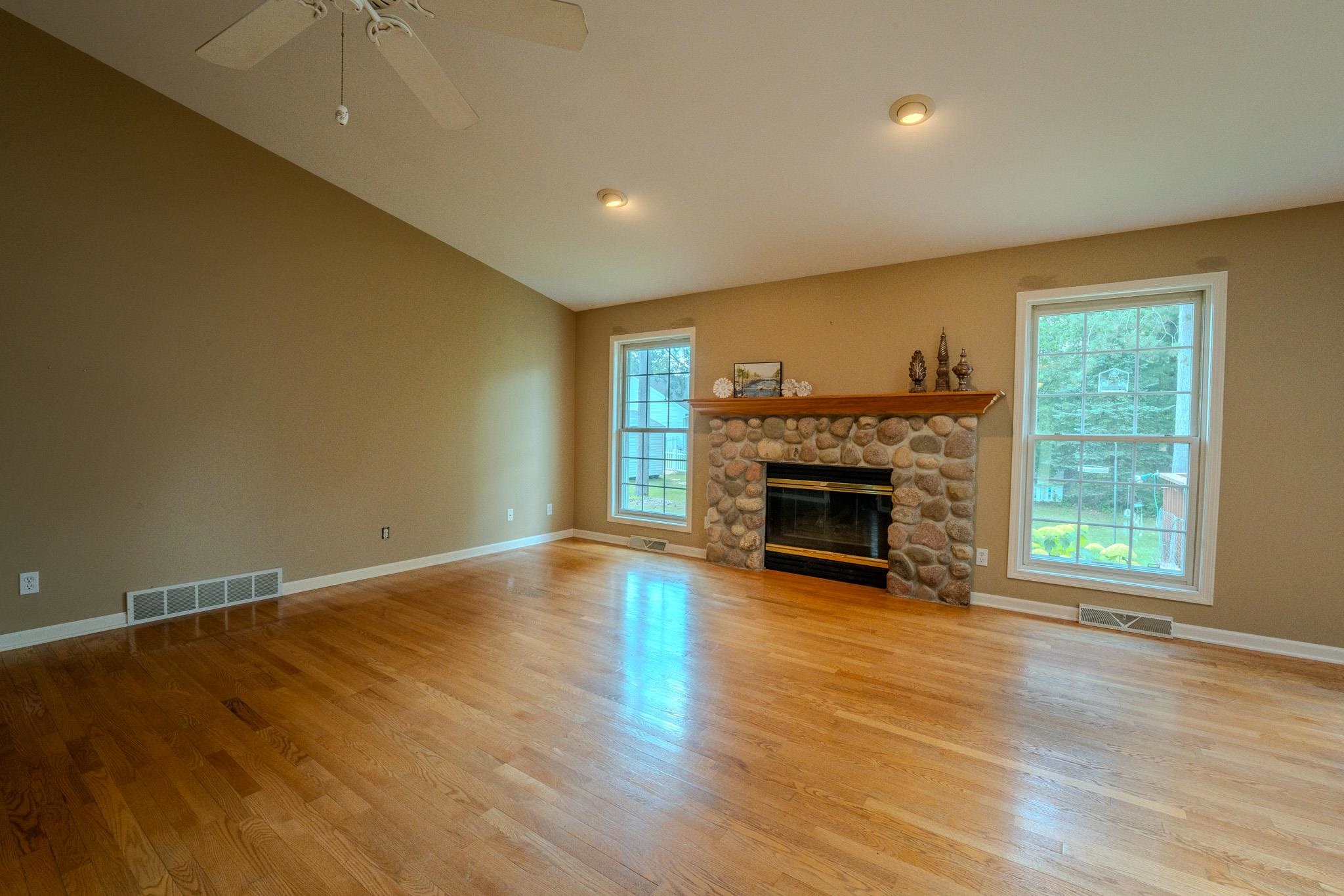 6109 Babl Lane Schofield, WI 54476 - Photo 5 of 44