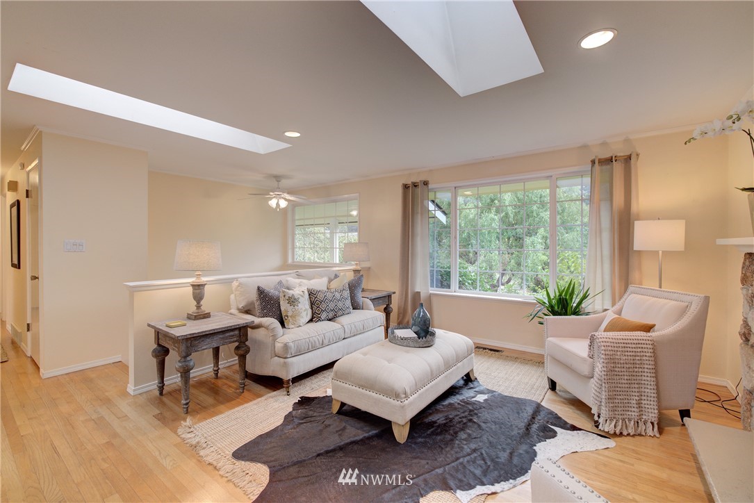 9315 Northeast 175th Street Bothell, WA 98011 - Photo 4 of 25 Gallery Image 4