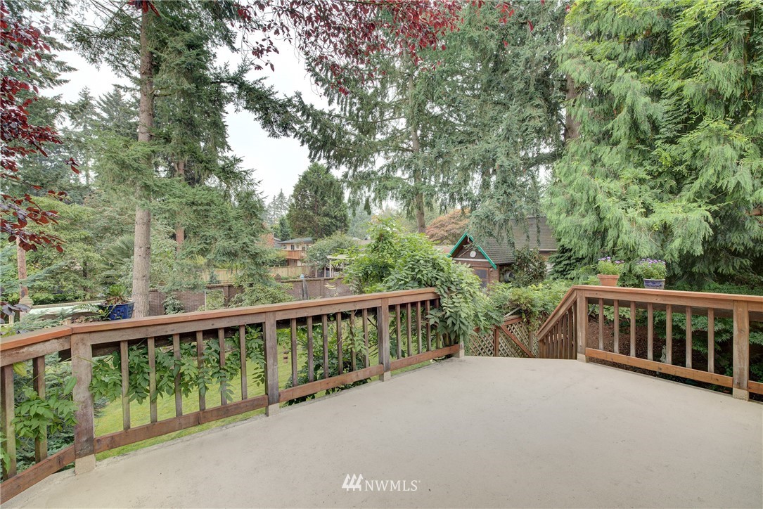 9315 Northeast 175th Street Bothell, WA 98011 - Photo 6 of 25 Gallery Image 6