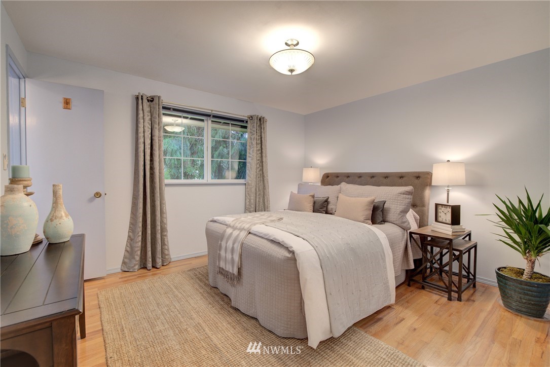9315 Northeast 175th Street Bothell, WA 98011 - Photo 9 of 25 Gallery Image 9