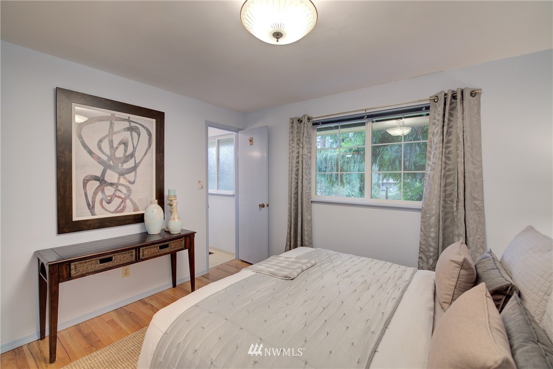 9315 Northeast 175th Street Bothell, WA 98011 - Photo 10 of 25 Gallery Image 10