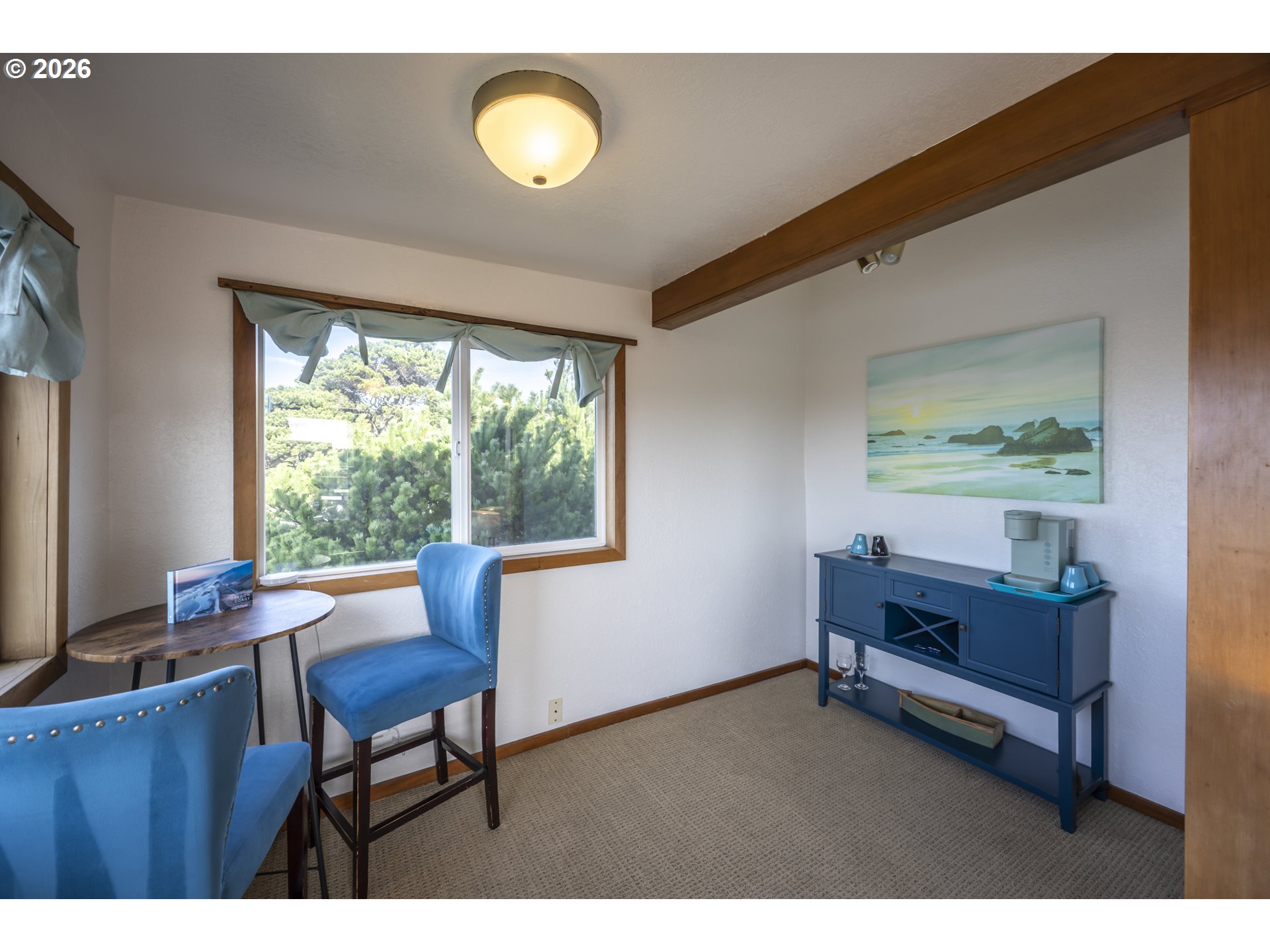 88426 2nd Avenue Florence, OR 97439 - Photo 20 of 45 a workspace with furniture and a window