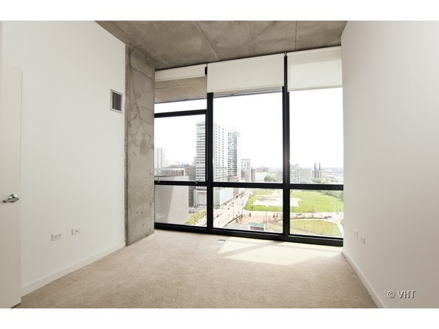 235 West Van Buren Street, Unit 1704 Chicago, IL 60607 - Photo 4 of 10