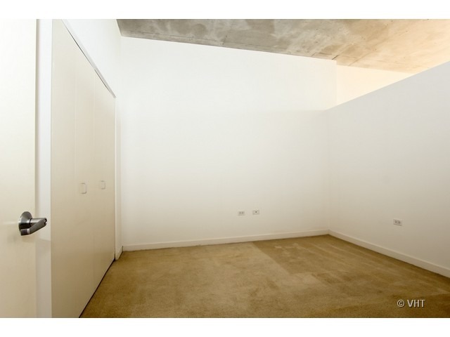 235 West Van Buren Street, Unit 1704 Chicago, IL 60607 - Photo 6 of 10