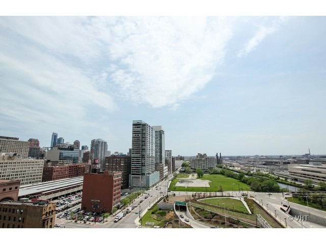 235 West Van Buren Street, Unit 1704 Chicago, IL 60607 - Photo 9 of 10