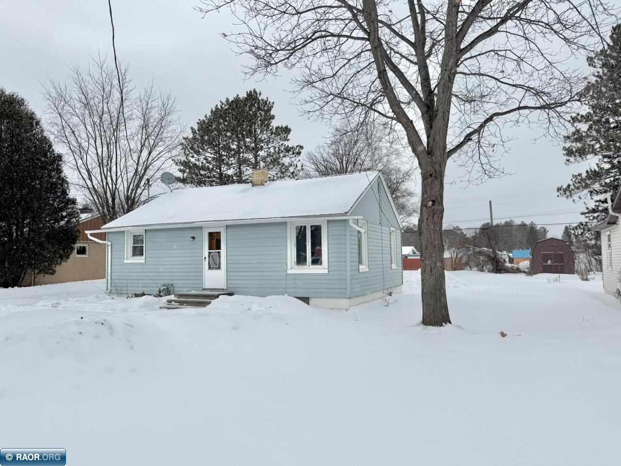 5495 Daffodil Avenue Virginia, MN 55792 - Photo 2 of 37