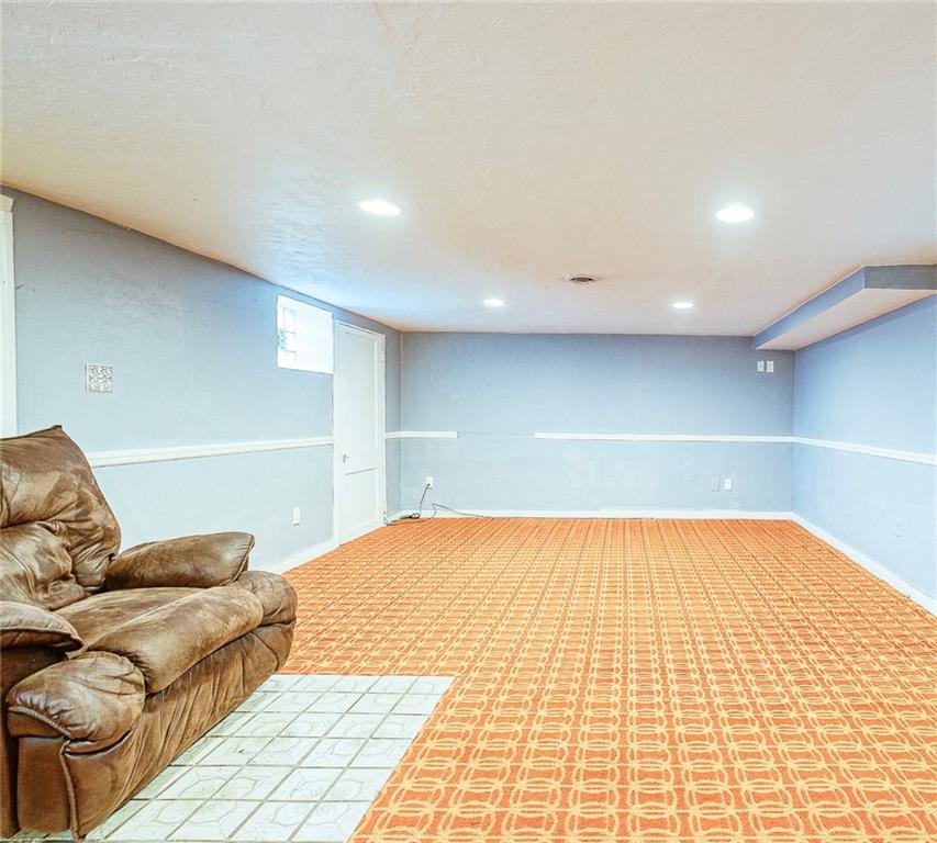 545 Fort Couch Road Pittsburgh, PA 15241 - Photo 15 of 21 Huge Family Room