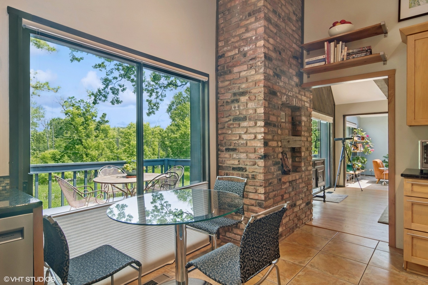 284 Oxford Road North Barrington, IL 60010 - Photo 12 of 48 a view of a dining room with furniture window and outside view
