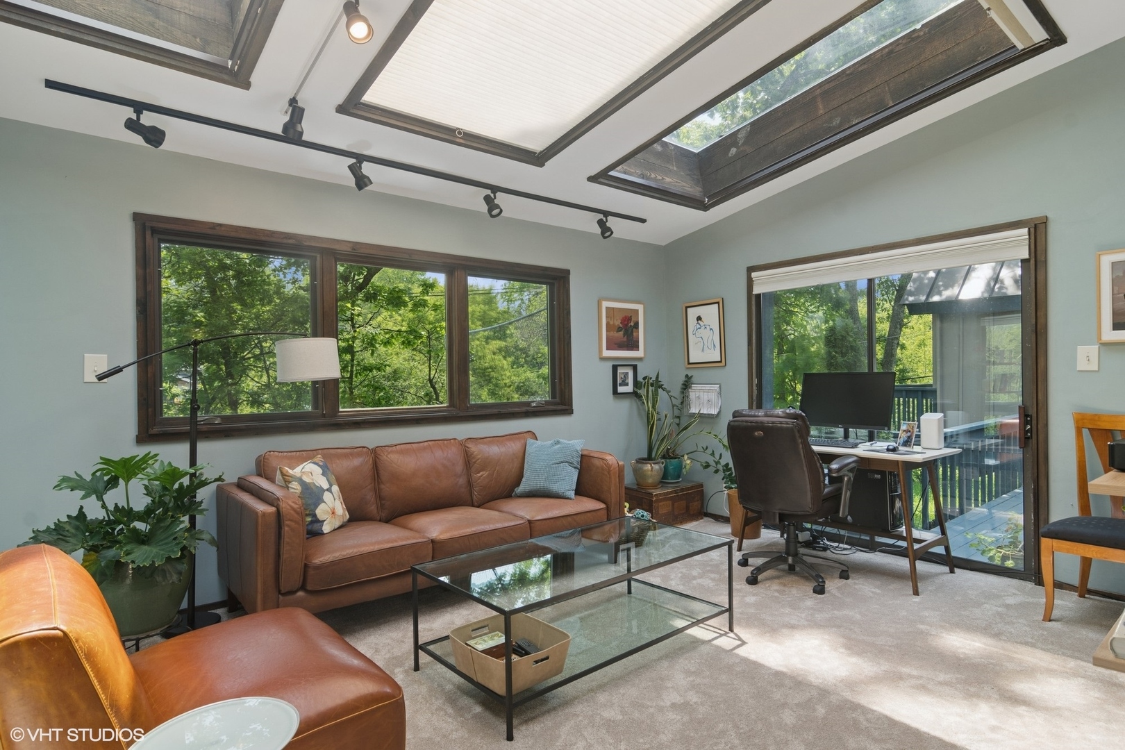 284 Oxford Road North Barrington, IL 60010 - Photo 15 of 48 a living room with furniture and a large window