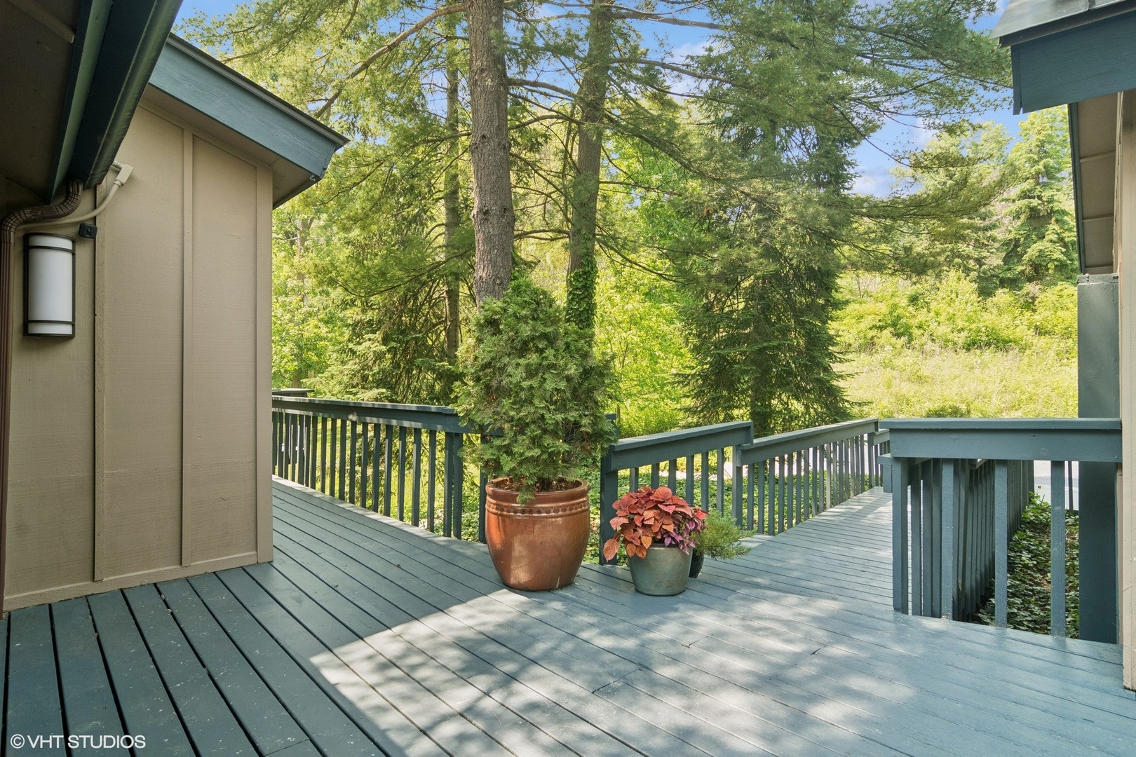 284 Oxford Road North Barrington, IL 60010 - Photo 40 of 48 a view of a deck with wooden floor and fence