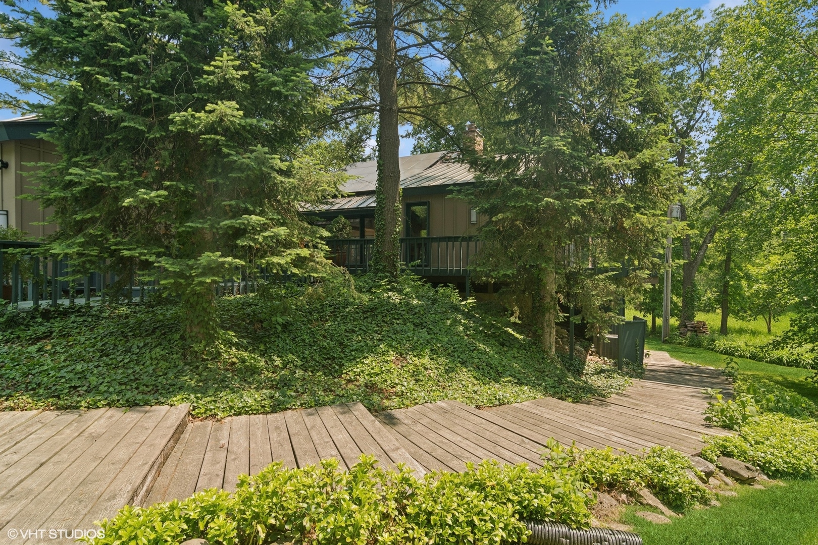 284 Oxford Road North Barrington, IL 60010 - Photo 42 of 48 a view of backyard with green space