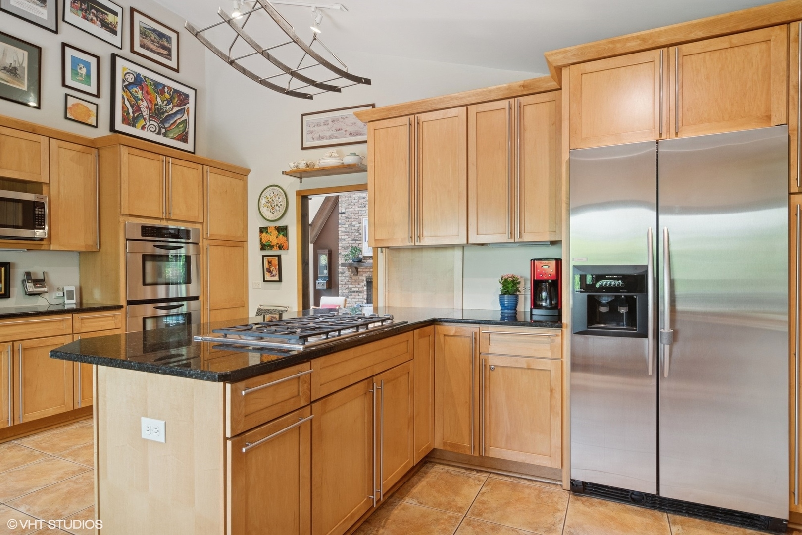 284 Oxford Road North Barrington, IL 60010 - Photo 10 of 48 a kitchen with stainless steel appliances granite countertop a refrigerator and a sink