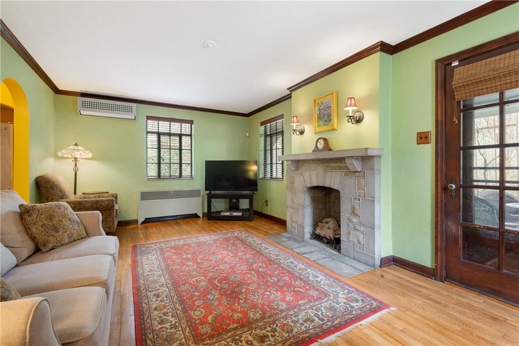 257 Cascade Road Pittsburgh, PA 15221 - Photo 12 of 25 Gallery Image 12
