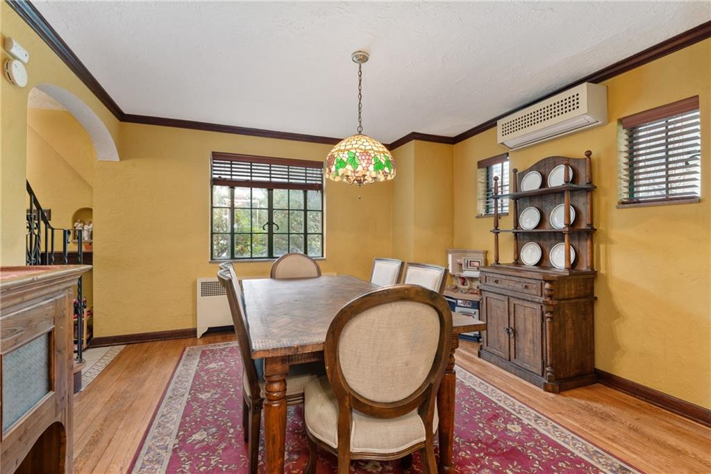 257 Cascade Road Pittsburgh, PA 15221 - Photo 4 of 25 Gallery Image 4