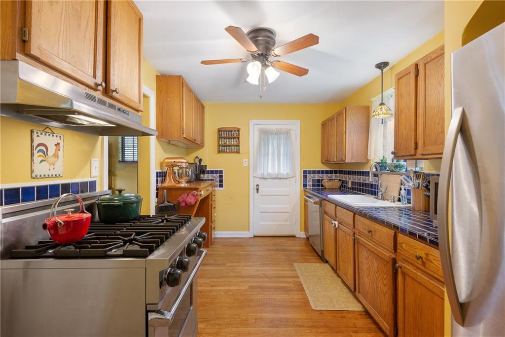 257 Cascade Road Pittsburgh, PA 15221 - Photo 5 of 25 Gallery Image 5