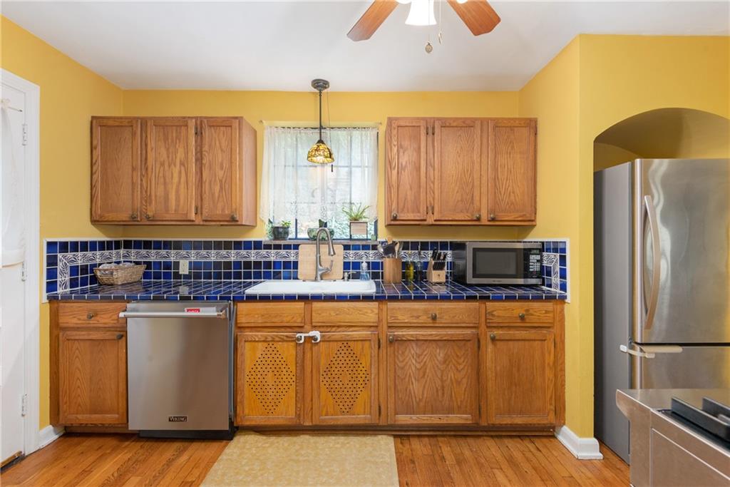 257 Cascade Road Pittsburgh, PA 15221 - Photo 6 of 25 Gallery Image 6