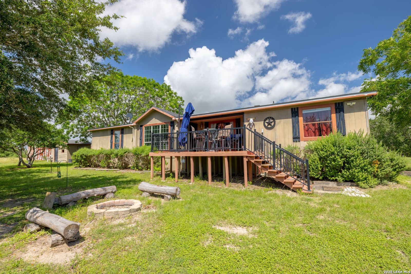 237 County Road 393 Runge, TX 78151 - Photo 3 of 19