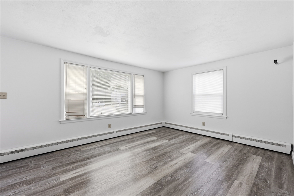 55 River Road Agawam, MA 01001 - Photo 6 of 26