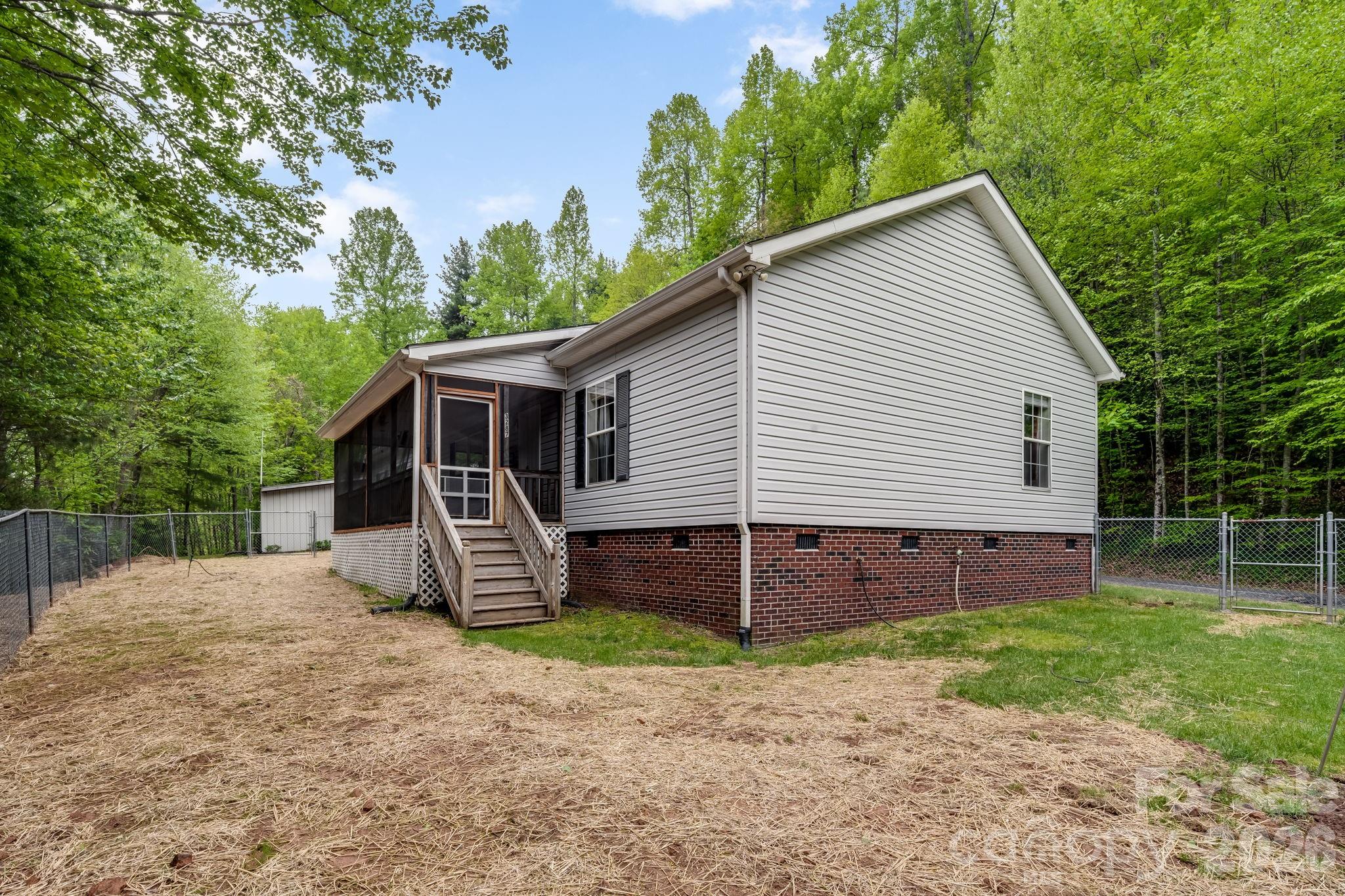 3287 Cabin Creek Road Zirconia, NC 28790 - Photo 26 of 32