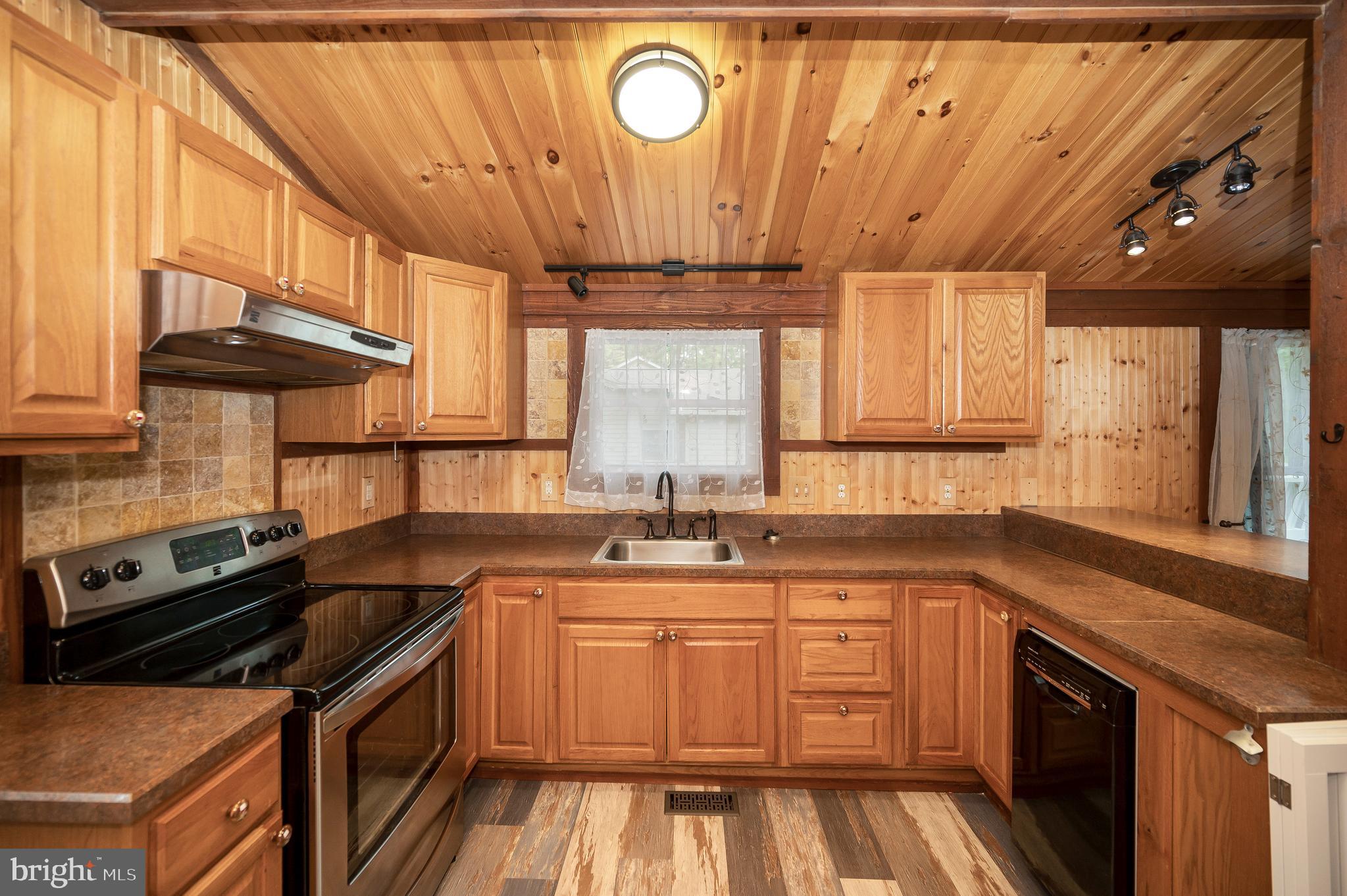 4239 Lakeview Parkway Locust Grove, VA 22508 - Photo 20 of 65