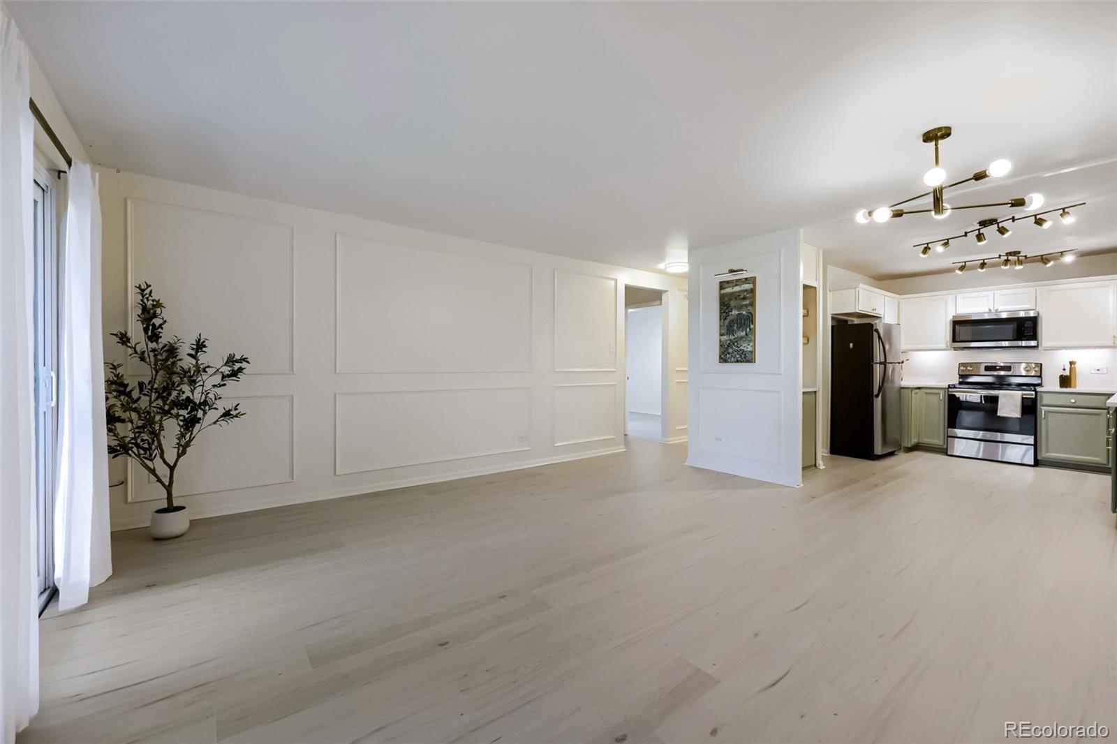 705 South Clinton Street, Unit 9B Denver, CO 80247 - Photo 6 of 21