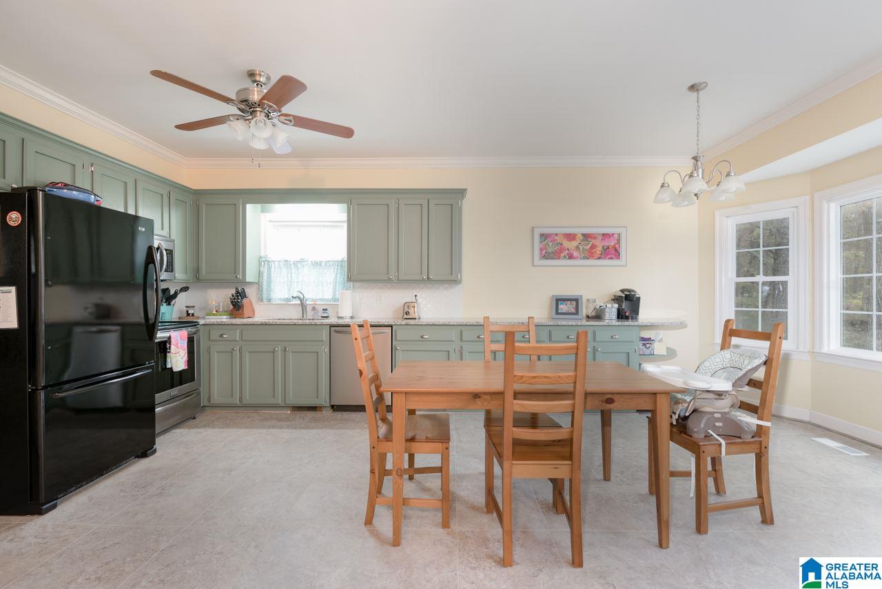 1012 Colonial Drive Alabaster, AL 35007 - Photo 6 of 38