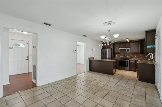 $2,000 | 503 Holt Circle, Winter Haven, FL 33880