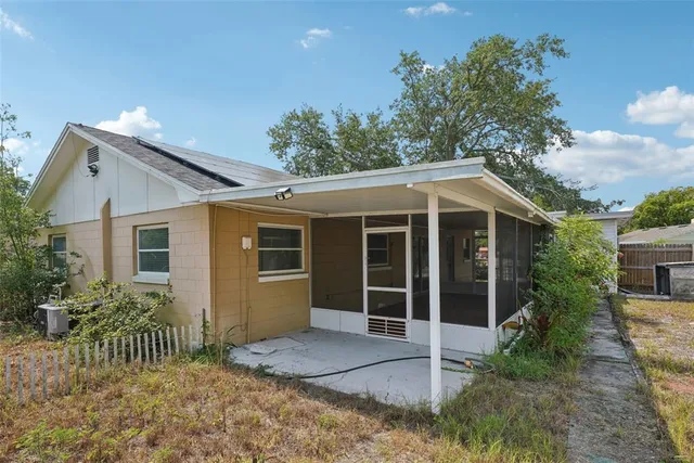 $2,000 | 503 Holt Circle, Winter Haven, FL 33880