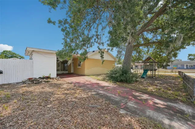 $2,000 | 503 Holt Circle, Winter Haven, FL 33880