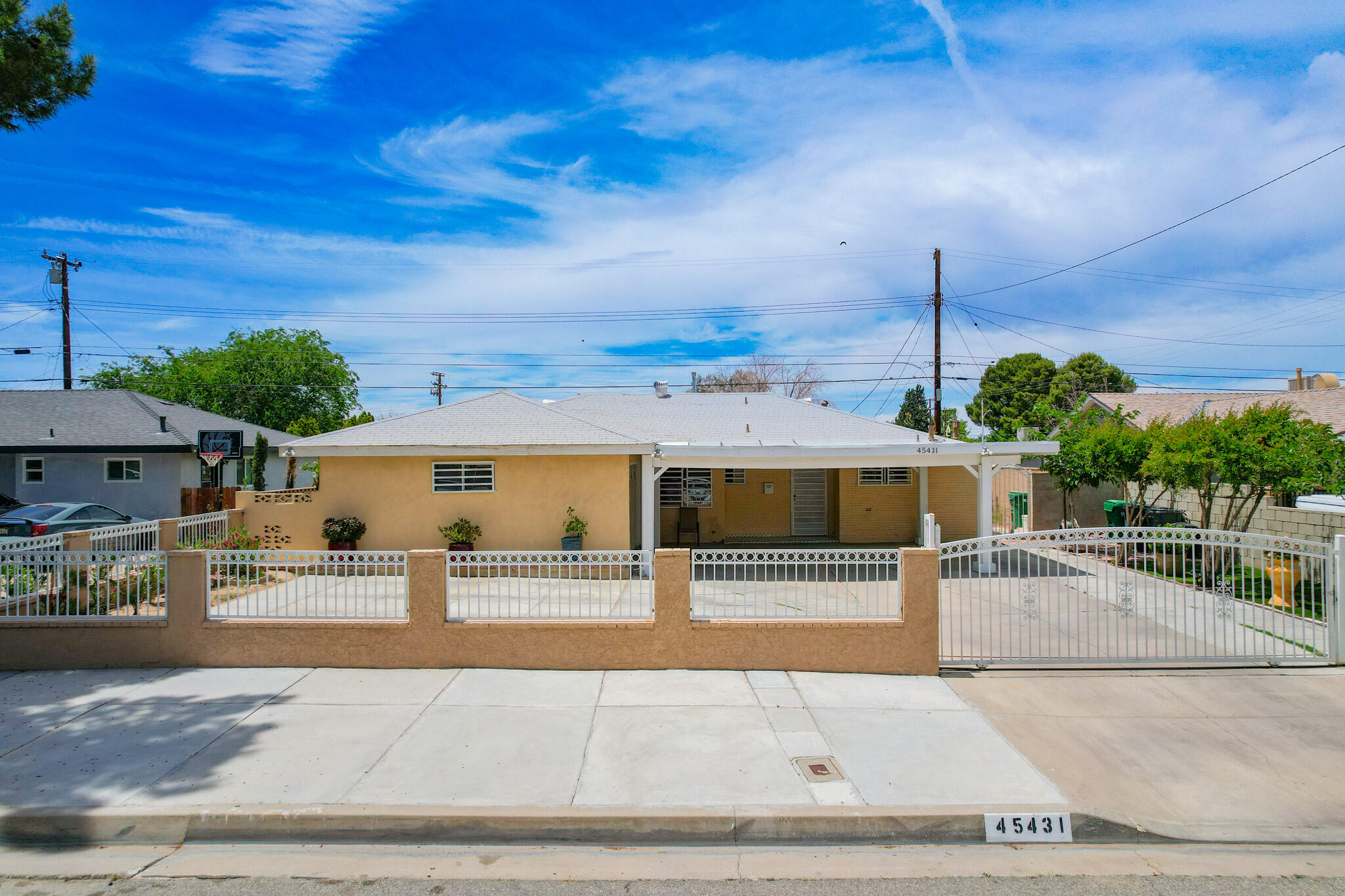 45431 Sancroft Avenue Lancaster, CA 93535 - Photo 45 of 49 a view of a terrace