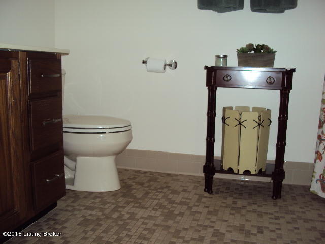 9115 Blowing Tree Road Louisville, KY 40220 - Photo 45 of 81 DSC03928