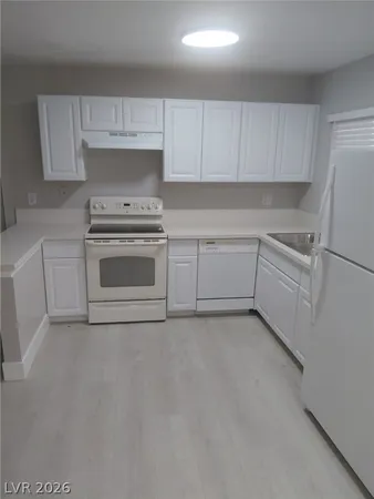 $1,100 | 5228 Garden Lane, Unit D, Las Vegas, NV 89119