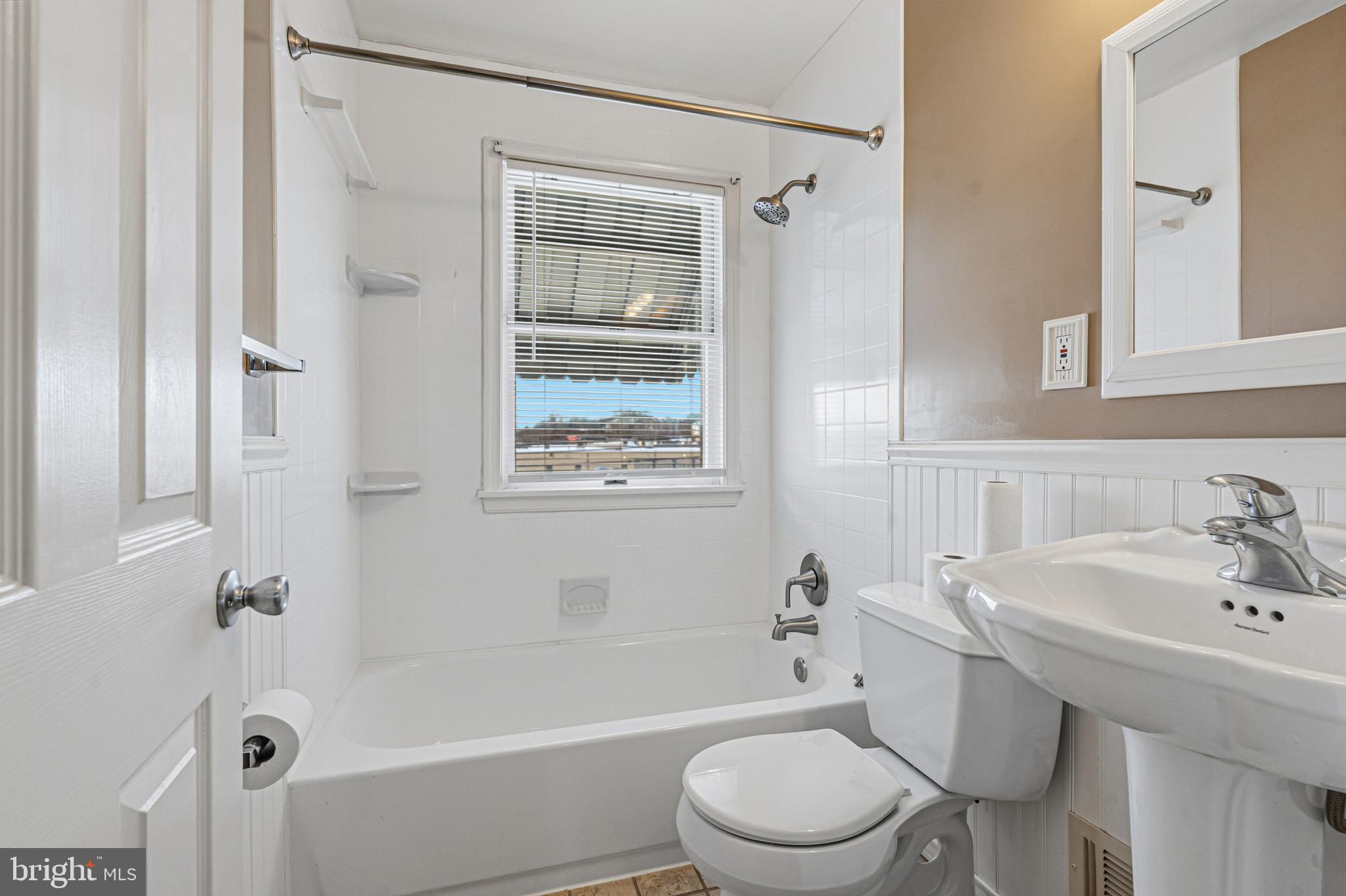 2734 Plainfield Road Baltimore, MD 21222 - Photo 26 of 34 Upper Level Full Bath