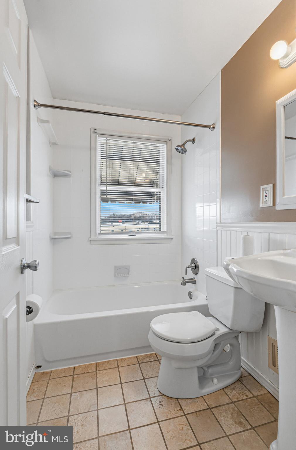 2734 Plainfield Road Baltimore, MD 21222 - Photo 27 of 34 Upper Level Full bath