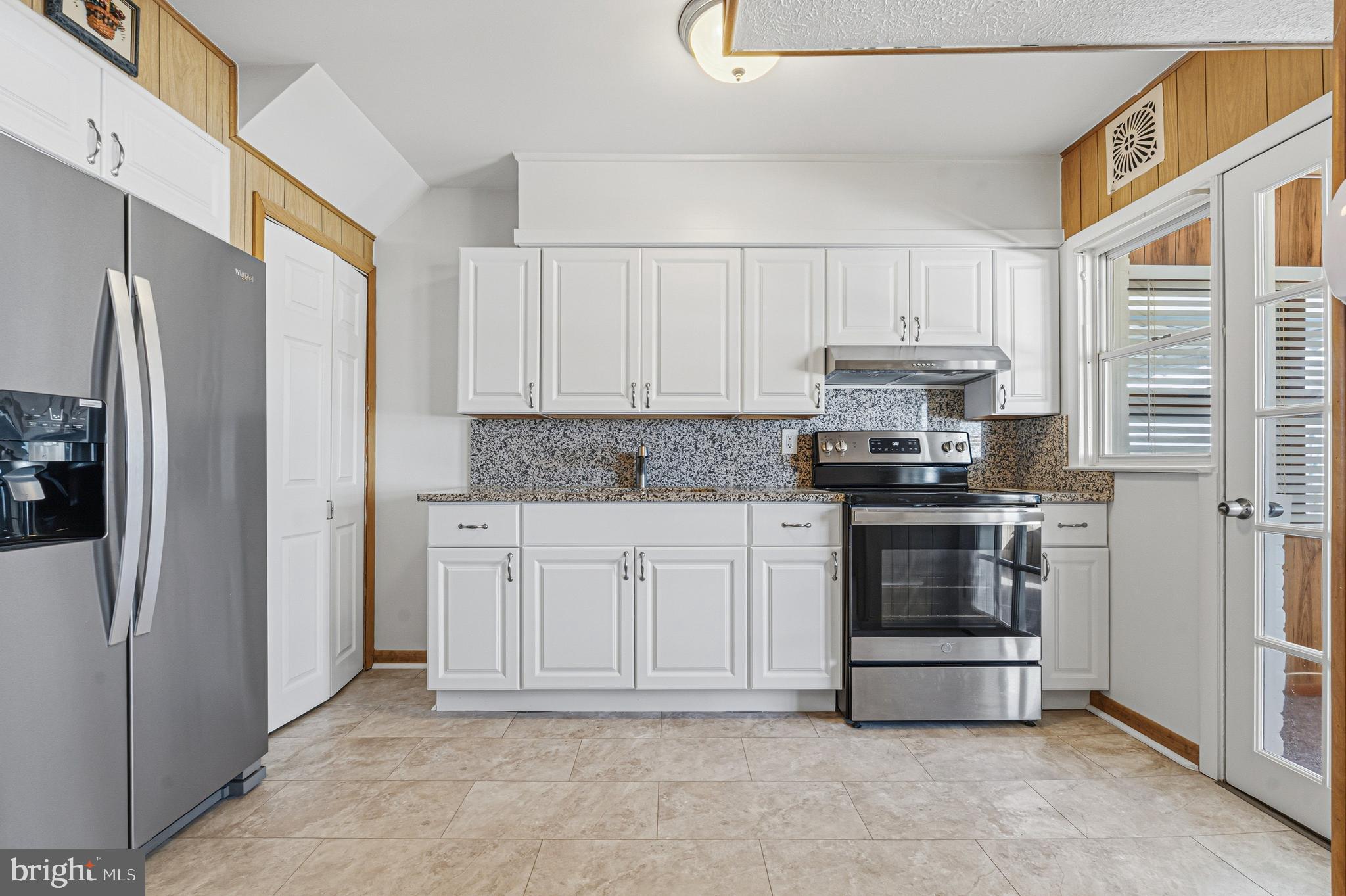 2734 Plainfield Road Baltimore, MD 21222 - Photo 10 of 34 Kitchen