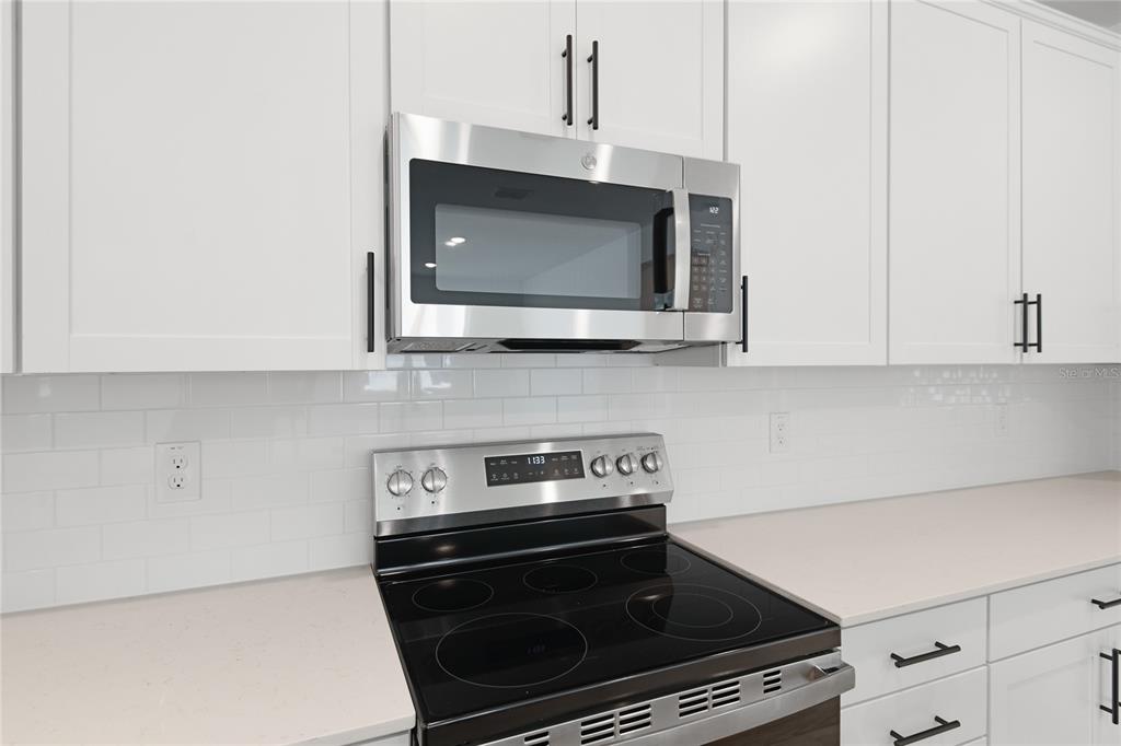 4060 Bannock Avenue Tavares, FL 32778 - Photo 7 of 24