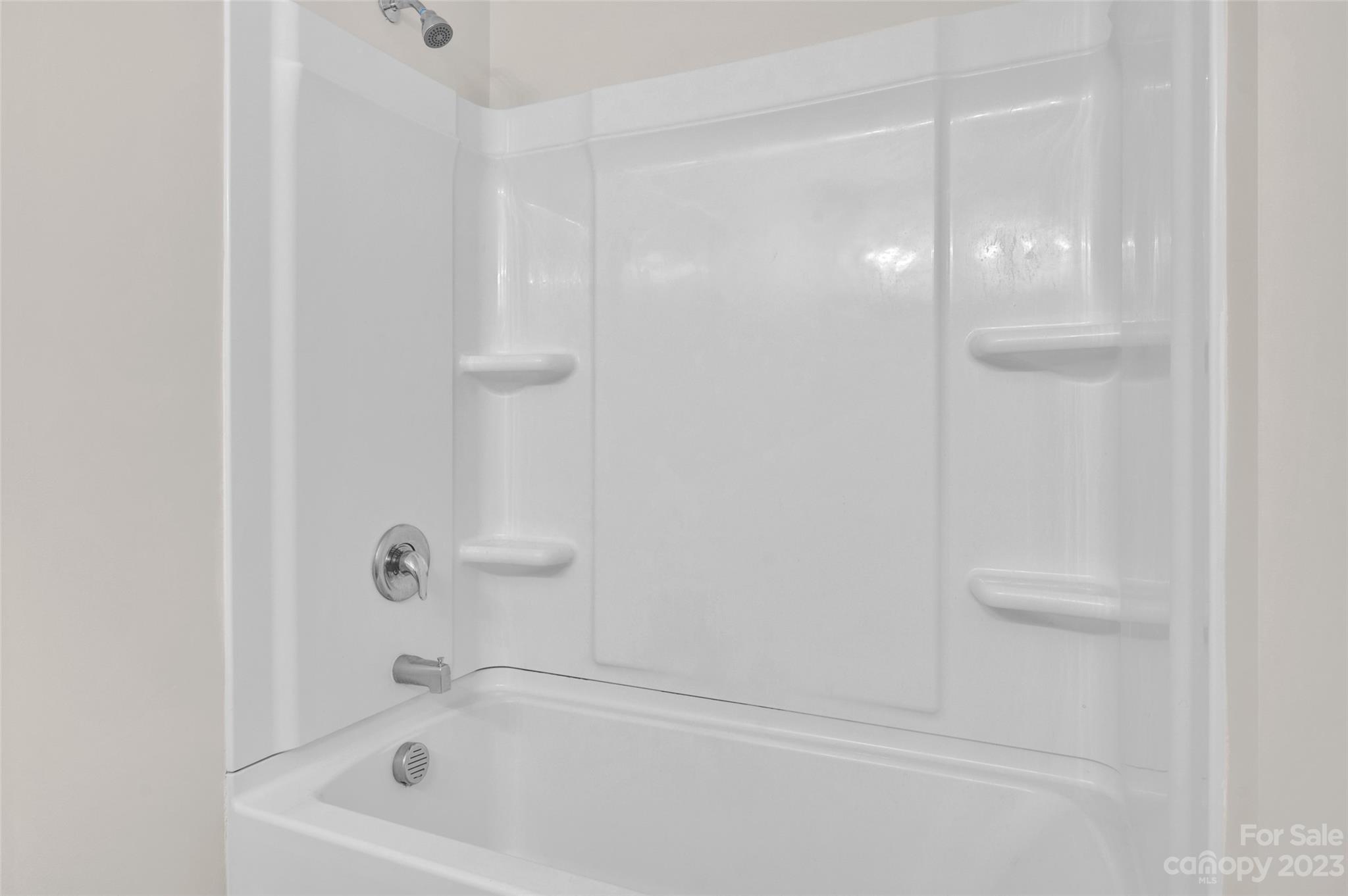 1476 Mulberry Ridge Drive Newton, NC 28658 - Photo 23 of 34 a bathroom with a bathtub