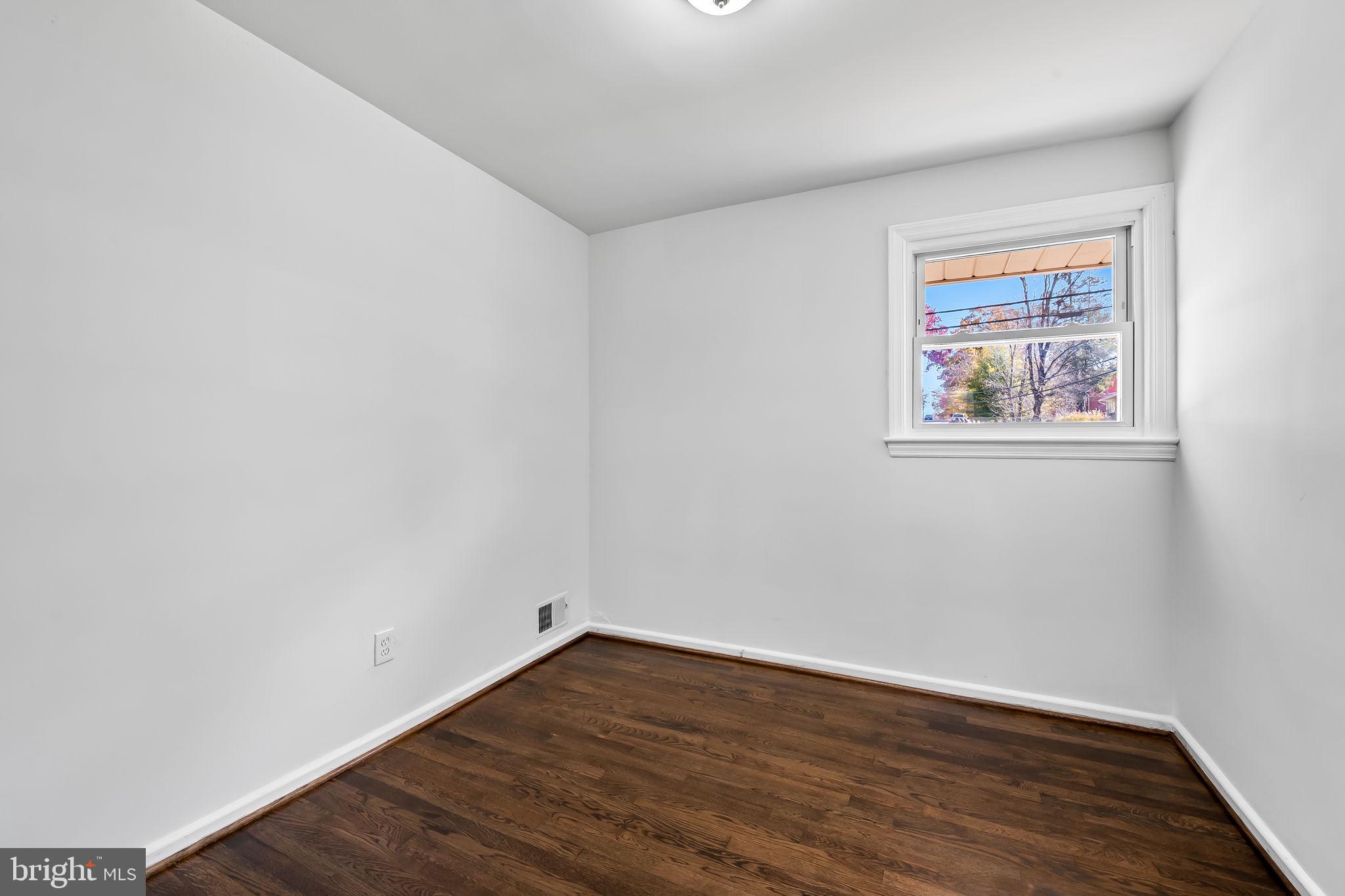 8416 Ravenswood Road Hyattsville, MD 20784 - Photo 17 of 20 Bedroom 3