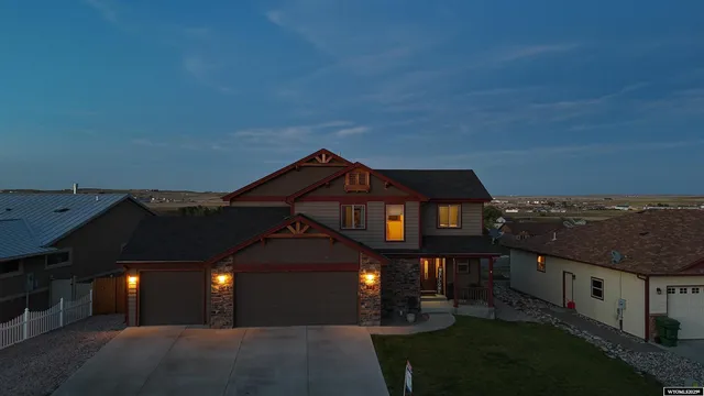 $615,000 | 981 Meadowlark Drive, Douglas, WY 82633