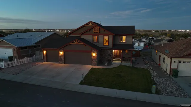 $615,000 | 981 Meadowlark Drive, Douglas, WY 82633